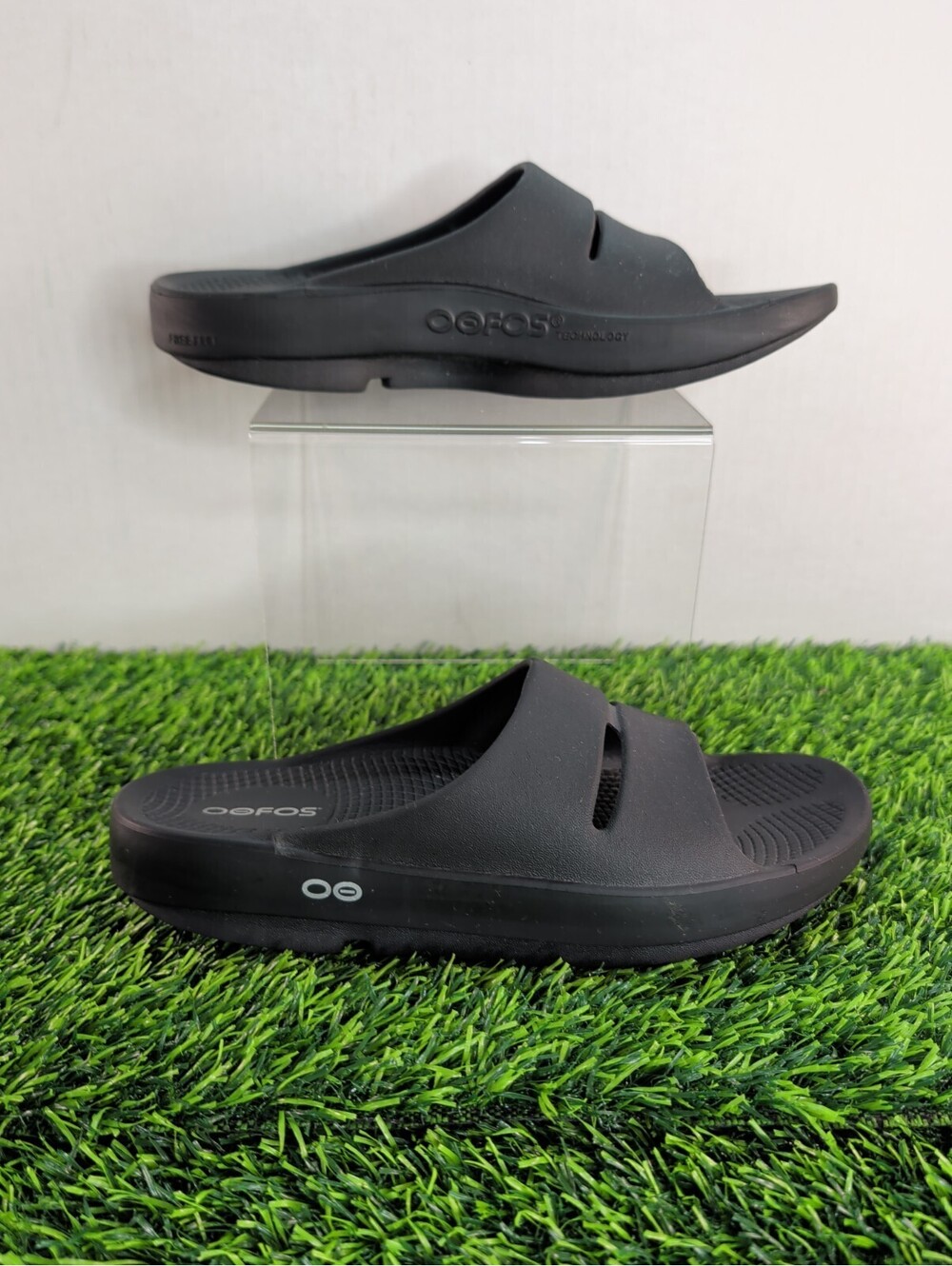 Oofos Sandals EUC Women's Size 7, Men's 6